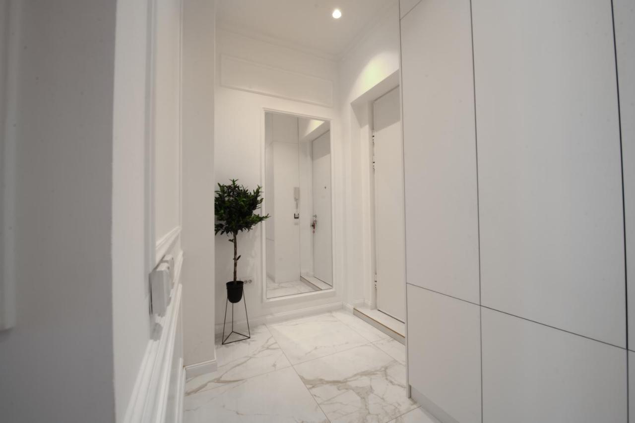 Max Central Apartment 贝尔格莱德 外观 照片