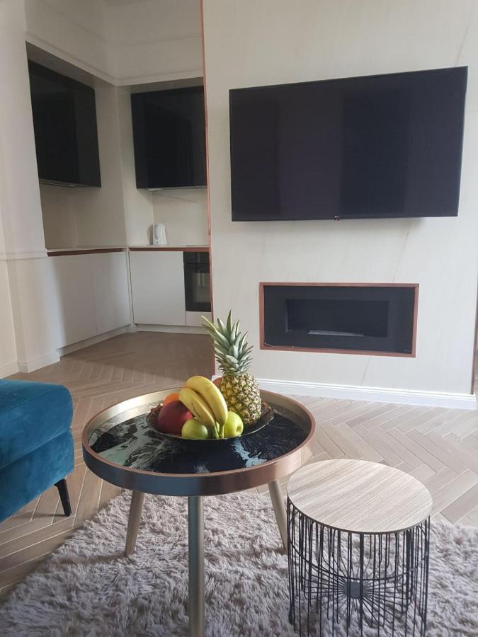 Max Central Apartment 贝尔格莱德 外观 照片